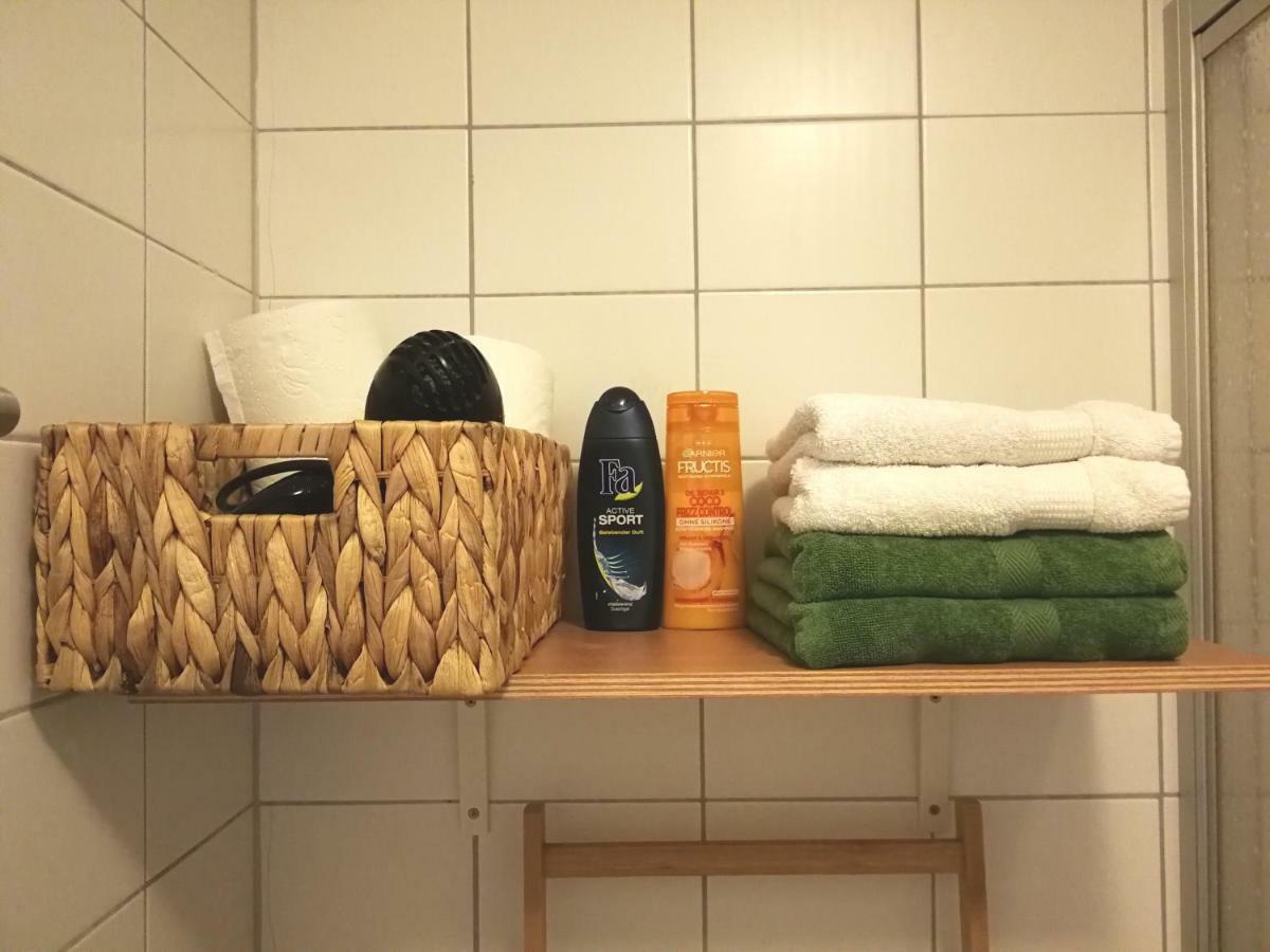 Quiet City-apt, 4min City-center, 18min Fair Nuernberg!!! Lejlighed *