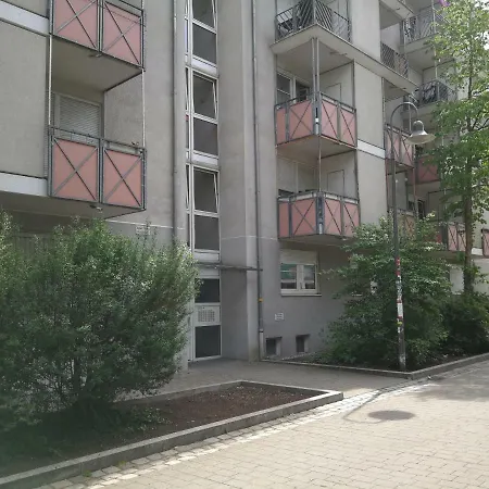Quiet City-Apt, 4Min City-Center, 18Min Fair Nuernberg!!! Buitenkant foto