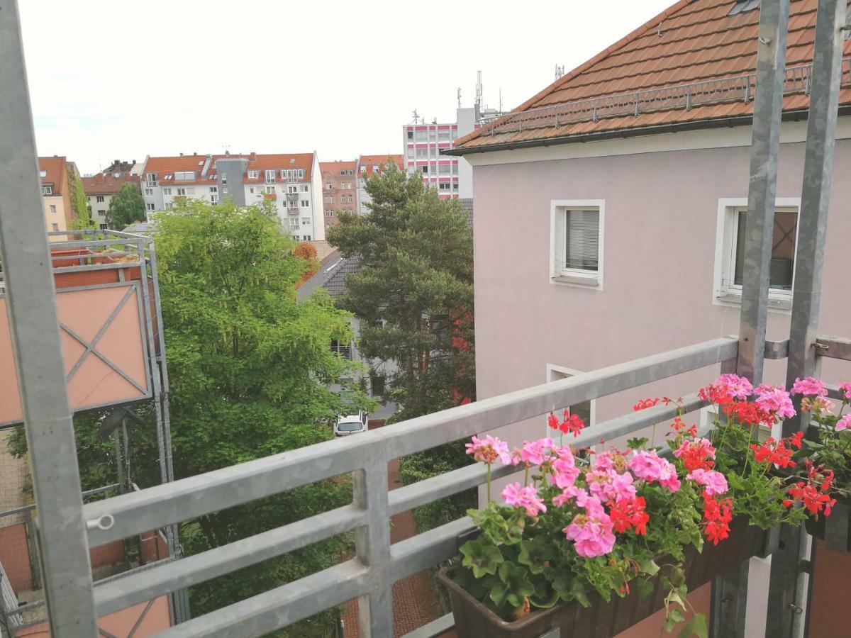 Apartment Quiet City-apt, 4min City-center, 18min Fair Nuernberg!!!